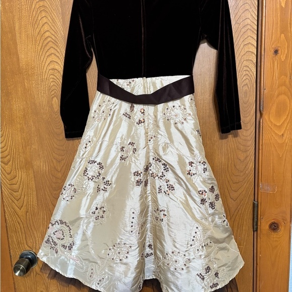 Rare Editions Velvet and Floral Kids Dress - Picture 2 of 5